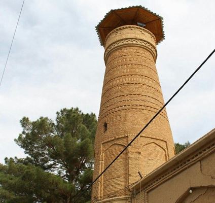 Große Kabir-Niriz-Moschee, eine Moschee mit vorislamischer Architektur