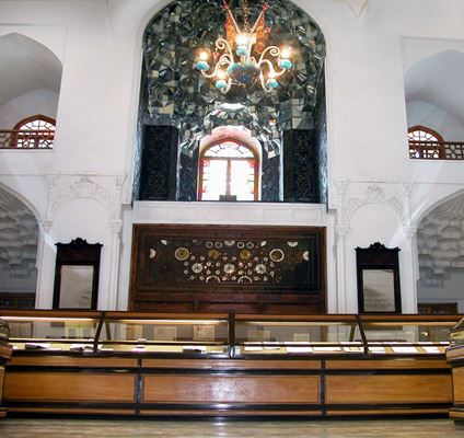 Das Koran- und Schriftkunst-Museum von Tabriz: Eine Ausstellung, wie Kunst dem Glauben dient