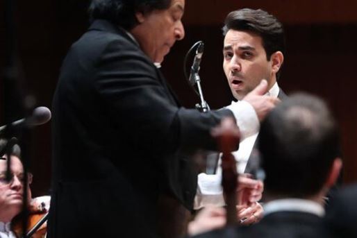 Iranischer Tenor Reza Fekri Takan singt ‚Also sprach Zaratustra‘