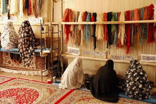 Die Teppichknüpfkunst von Na'in – Ein farbenfrohes Geschenk der fleißigen Menschen der Wüste