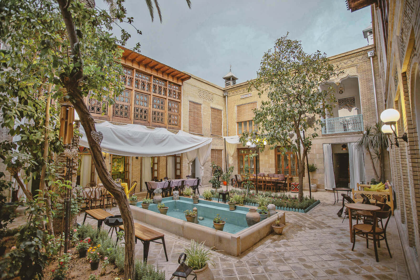 Darb-e Shazdeh Boutique Hotel